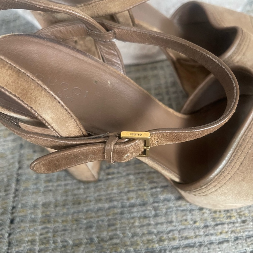 Gucci Platform 70’s Style Suede Platform Sandals - Picture 9 of 13